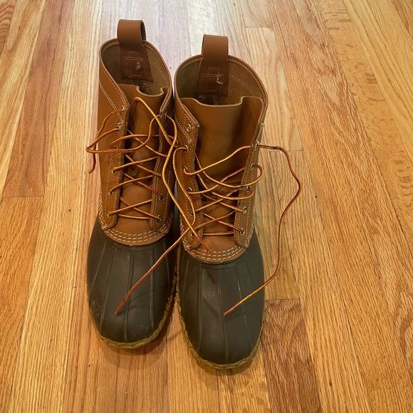 L.L. Bean Duck Boots Size JM (Mens Size 12) Waterproof - Picture 1 of 8